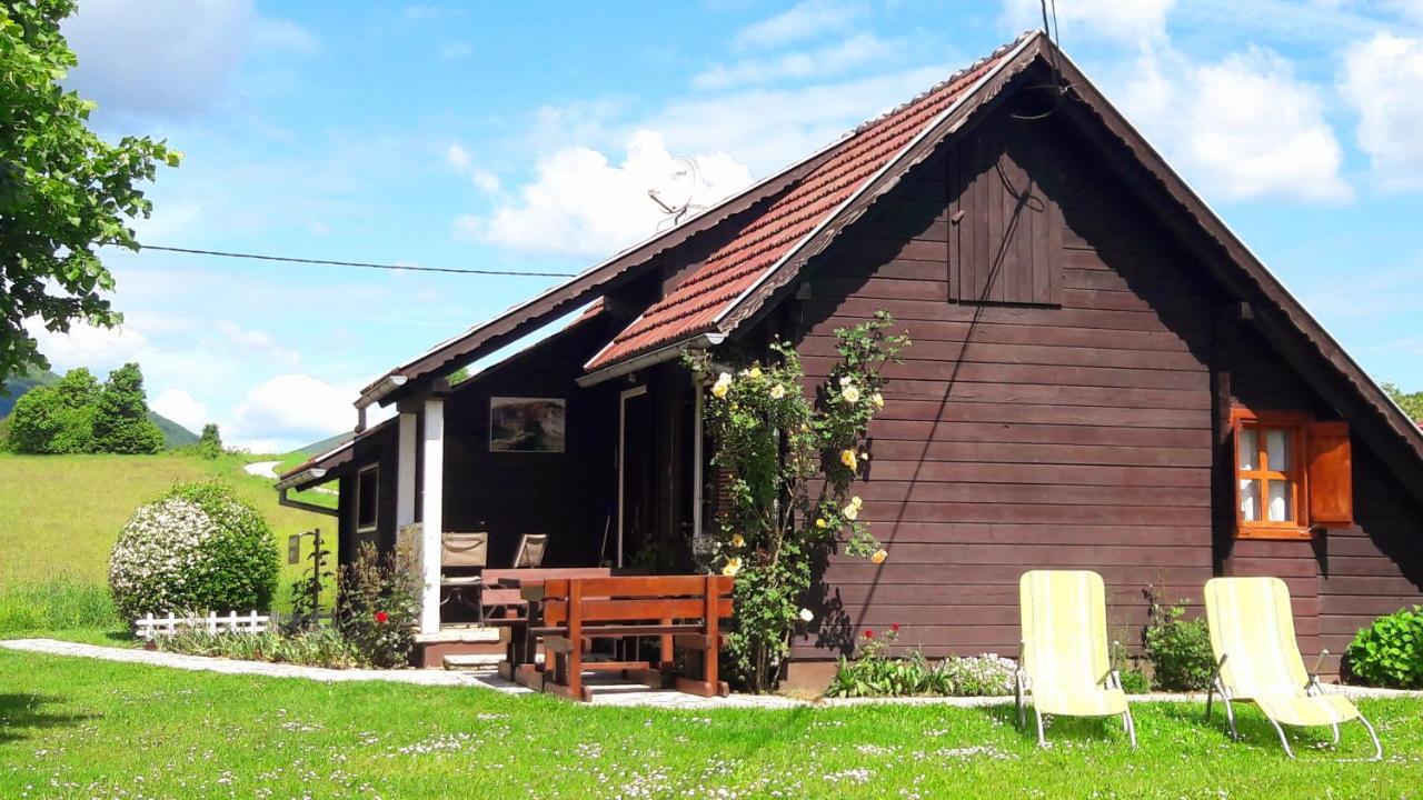Wooden House Nela Near Plitvice Lakes Smoljanac Exterior photo
