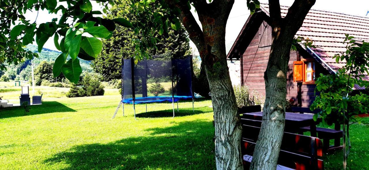Wooden House Nela Near Plitvice Lakes Smoljanac Exterior photo